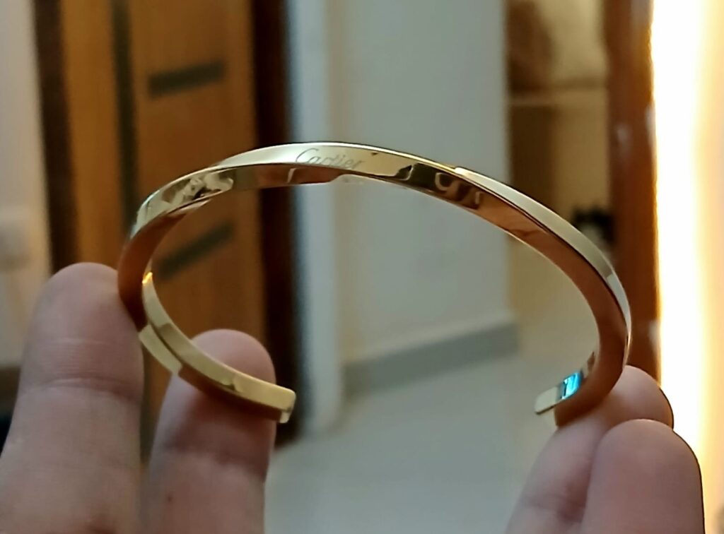 حظاظة رجالي كاف معدني ذهبي فاخر